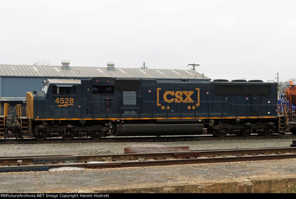 CSX 4528